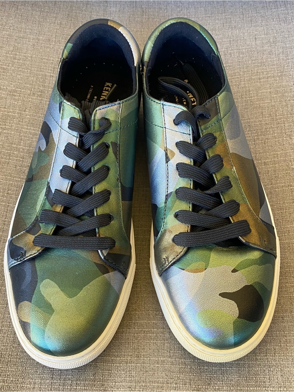 New Kenneth Cole Women’s Techni Cole camouflage Low-Top Sneakers